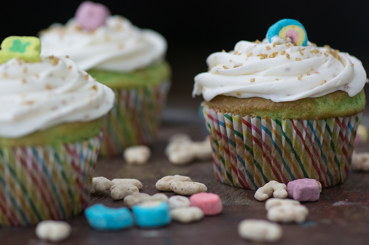 Lucky Charms Cupcakes with Marshmallow Buttercream1200 x 799